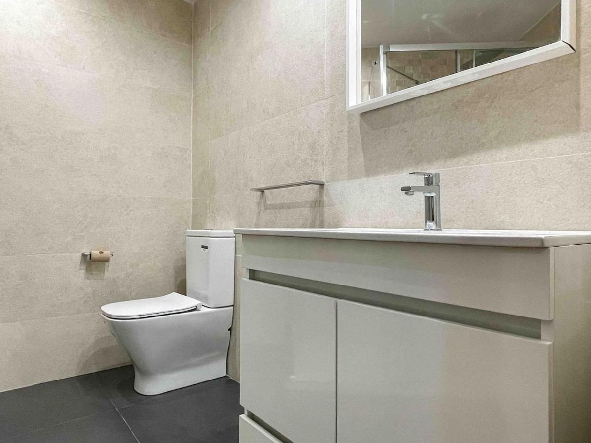 Hostourist Fira Plaza Espana 3 Rooms Barcellona Esterno foto