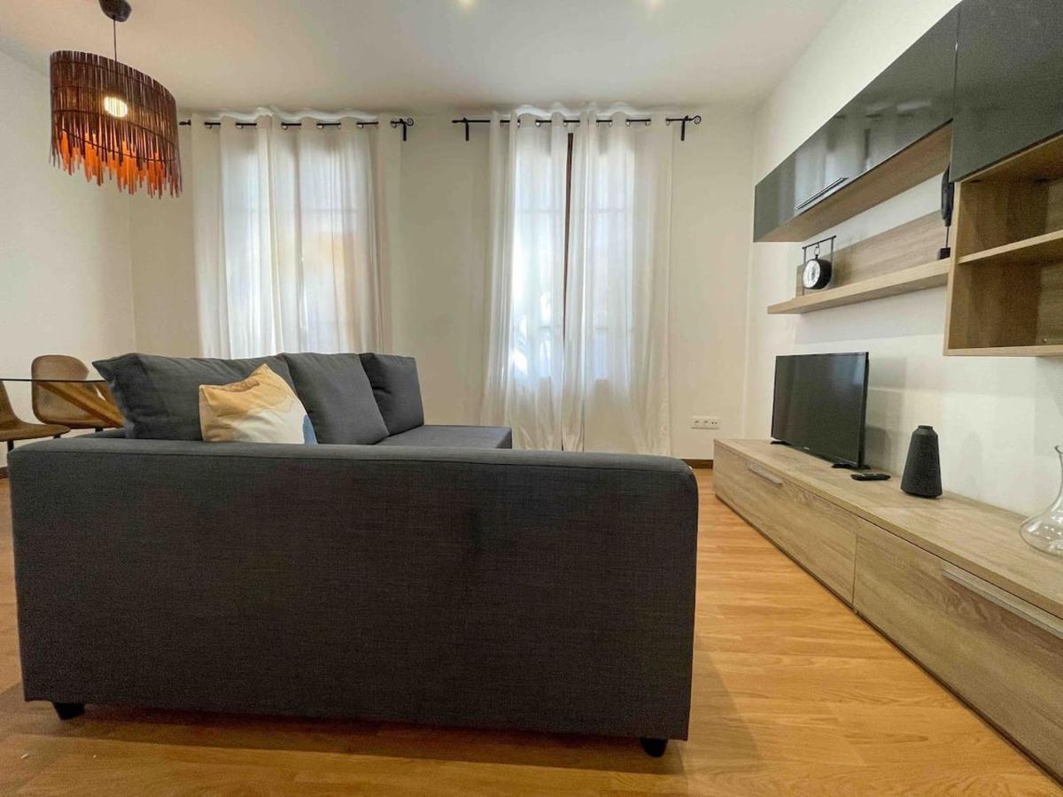 Hostourist Fira Plaza Espana 3 Rooms Barcellona Esterno foto