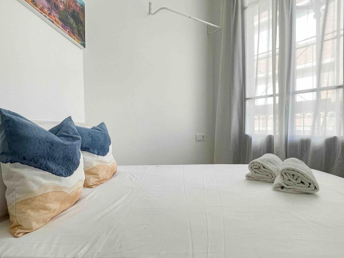 Hostourist Fira Plaza Espana 3 Rooms Barcellona Esterno foto