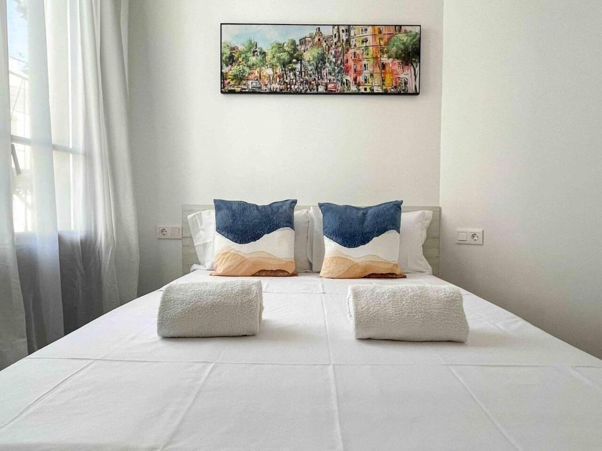 Hostourist Fira Plaza Espana 3 Rooms Barcellona Esterno foto