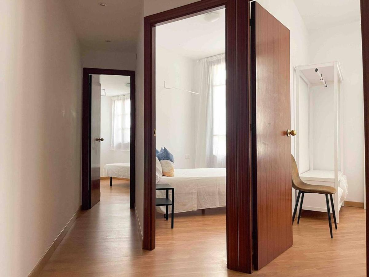 Hostourist Fira Plaza Espana 3 Rooms Barcellona Esterno foto
